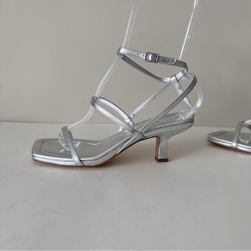 NEW Vince Callie Silver Leather Kitten Heels Strappy Women's Sandals, Sz 8.5M